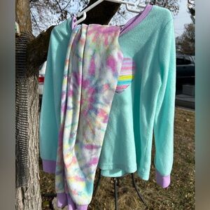 Girl’s size 6 Cuddl Duds tie dye fleece two-piece pajama set